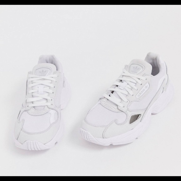 Adidas falcon in triple white - Picture 2 of 3